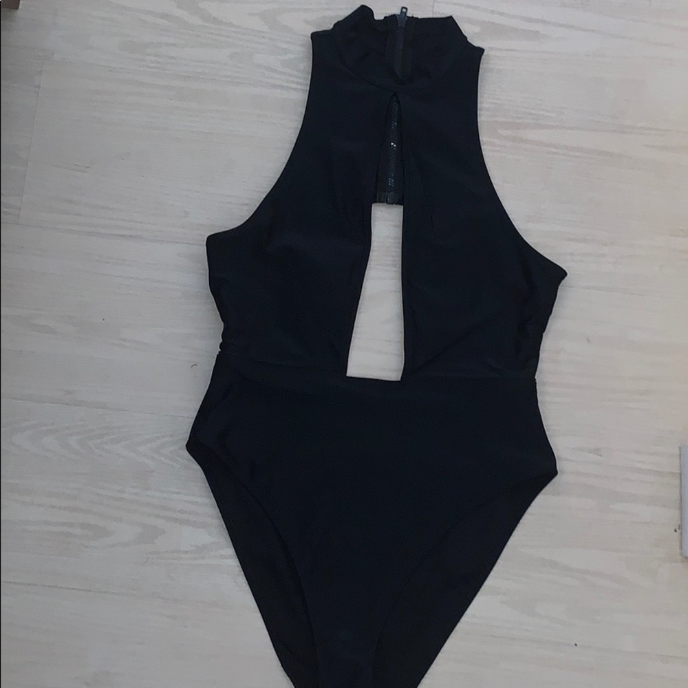XL Black cutout one piece bathing suit